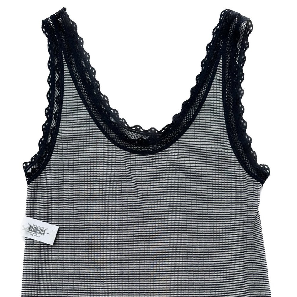 LOVE by GAP Women’s navy and white striped tank